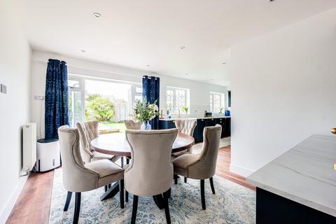 3 Bramble Close, Leigh-on-sea, SS9 5HD