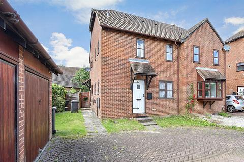 1 bedroom end of terrace house for sale, Coombe Close, Snodland, Kent
