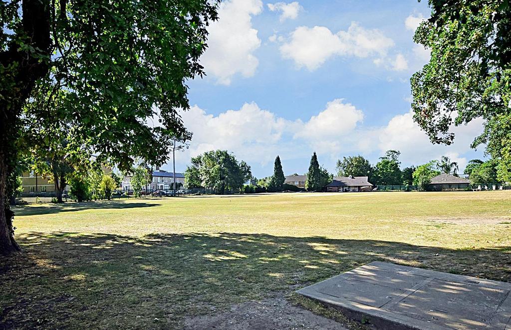 Surrounding Area Photo