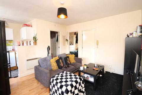 2 bedroom flat to rent, Nancroft Mount, Leeds, West Yorkshire, LS12