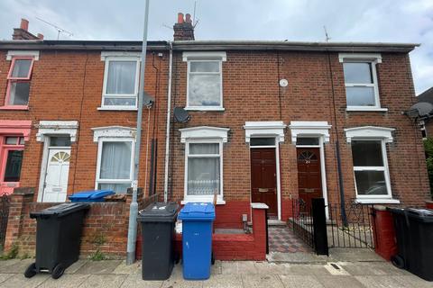 2 bedroom terraced house to rent, Suffolk Road, Ipswich IP4