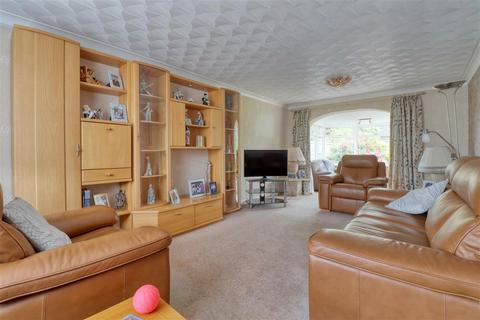 3 bedroom detached house for sale, Frinton on Sea CO13