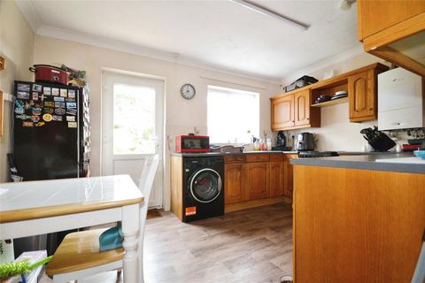 3 Cedar Close, Brantham, Manningtree, CO11 1TQ