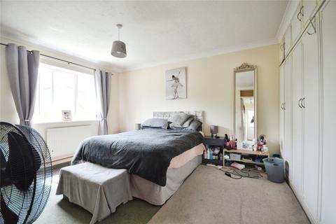 3 Cedar Close, Brantham, Manningtree, CO11 1TQ