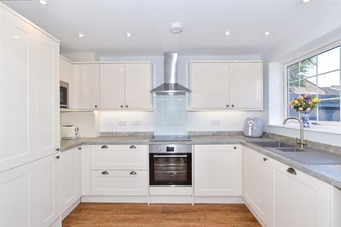 10 Broadoak, Leybourne, West Malling, ME19 5PZ