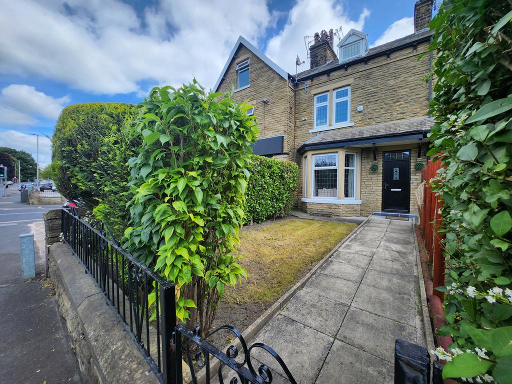 Large 5 bedroom Family Home in popular part of Sh