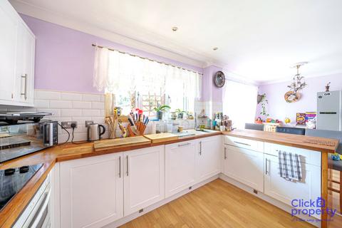 4 bedroom detached house for sale, Peregrine Road, Essex EN9