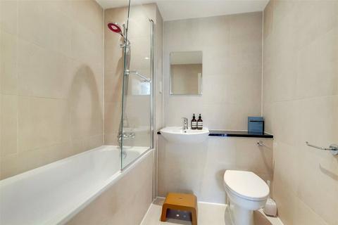 37 Boardwalk Place, London, E14 5SE