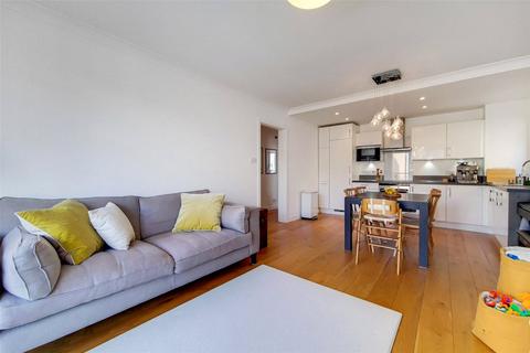 37 Boardwalk Place, London, E14 5SE