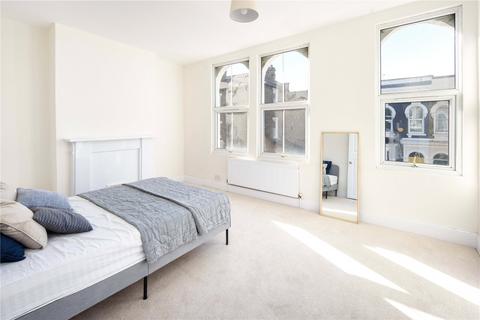 3 bedroom terraced house for sale, Strahan Road, Bow, London, E3