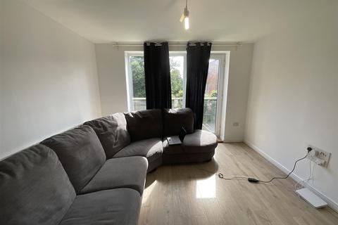 1 bedroom apartment for sale, Sovereign Walk, Horley, Surrey