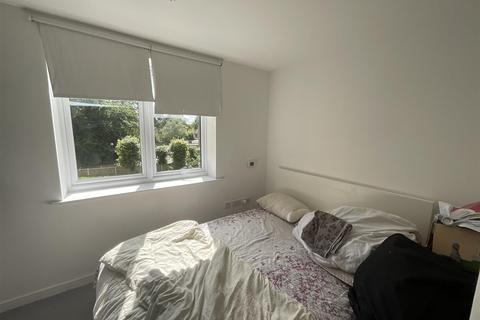 1 bedroom apartment for sale, Sovereign Walk, Horley, Surrey