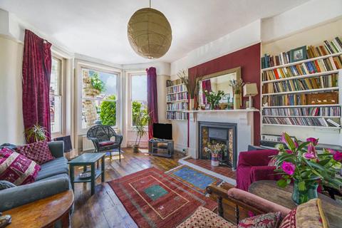 2 bedroom flat for sale, Barrington Road, Crouch End