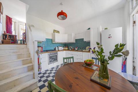 2 bedroom flat for sale, Barrington Road, Crouch End
