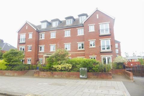 2 bedroom flat for sale, London Road , Isleworth, Middlesex, TW7 4EQ