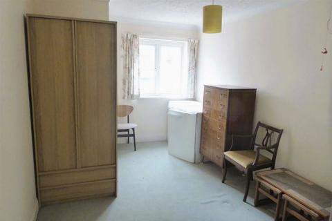 2 bedroom flat for sale, London Road , Isleworth, Middlesex, TW7 4EQ