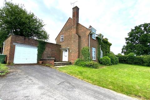 4 bedroom detached house to rent, Newton Valence, Alton, Hampshire, GU34
