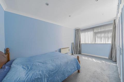 2 Trevor Close, Harrow, HA3 6AE