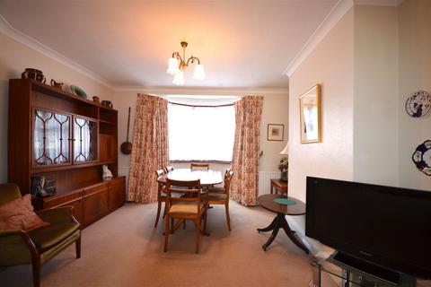 3 bedroom semi-detached house for sale, York Avenue, Stanmore, HA7 2HT