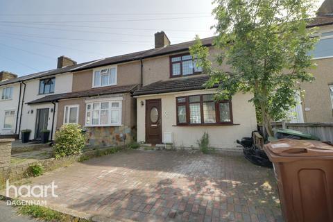 3 bedroom terraced house for sale, Davington Road, Dagenham