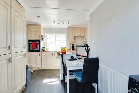 1 bedroom park home for sale, Crouch Park Pooles Lane, Hockley, SS5