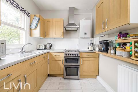 2 bedroom flat for sale, Dartnell Road, Addiscombe, Croydon CR0