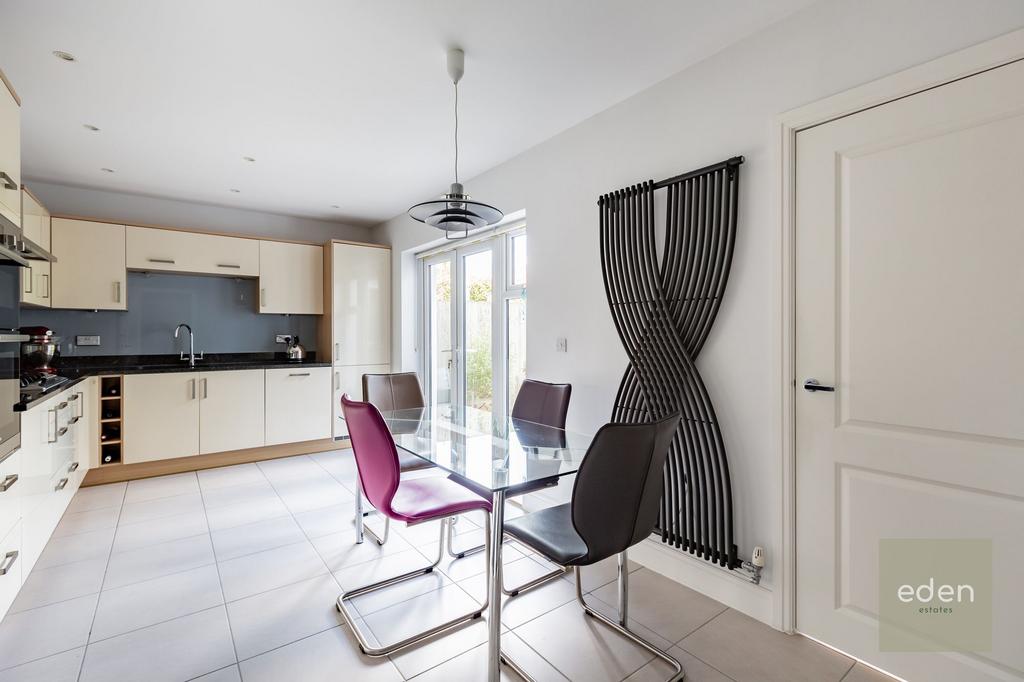 Kitchen/breakfast area