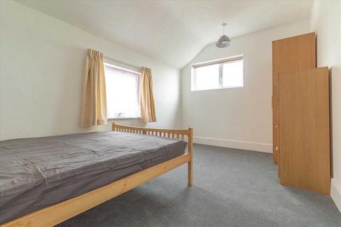 1 bedroom in a house share to rent, Scarborough Street, Northampton