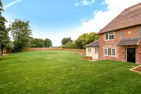 3 bedroom semi-detached house to rent, Blewbury,  Oxfordshire,  OX11