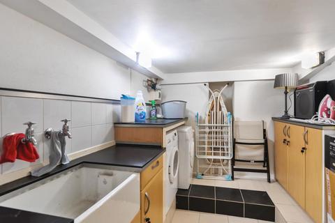 2 bedroom flat for sale, Glenloch Road,  Belsize Park,  NW3