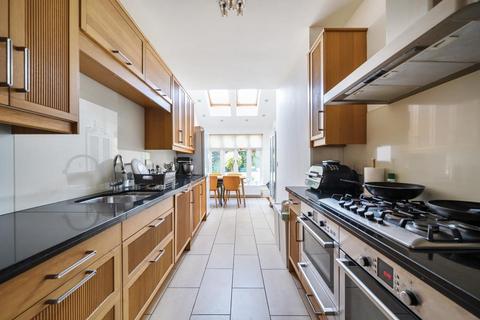 2 bedroom flat for sale, Glenloch Road,  Belsize Park,  NW3