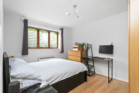 1 bedroom flat for sale, Fillebrook Road, London E11