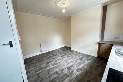 2 bedroom end of terrace house for sale, 40 Recreation Mount, Holbeck, Leeds, LS11 0AS