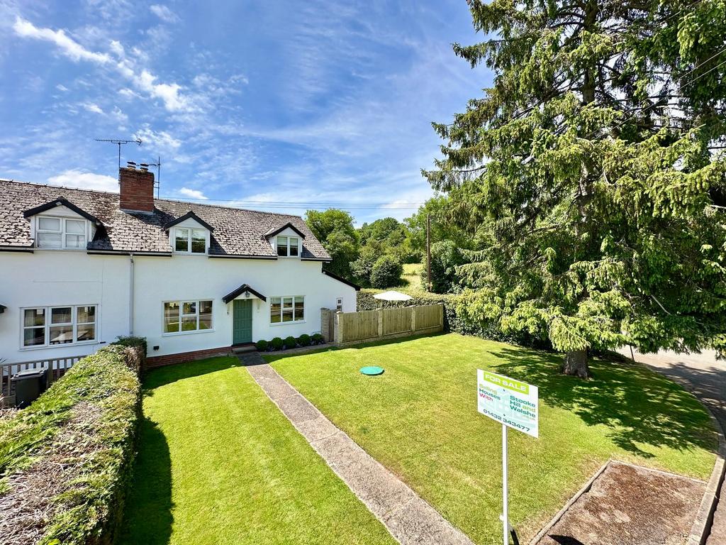 Orchard Close, Dilwyn, Hereford, HR4 3 bed semidetached house for sale