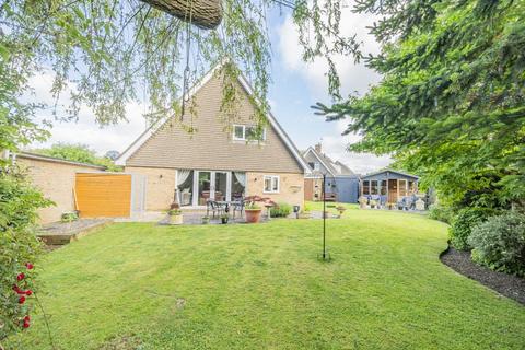 8 Fosseway Close, Moreton-in-marsh, GL56 0DX