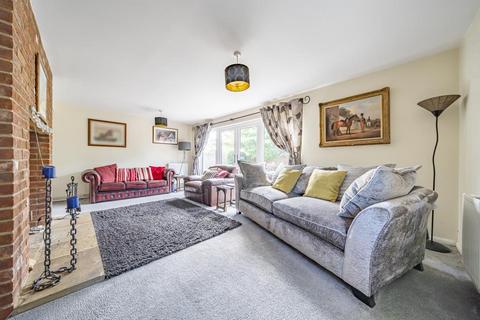 8 Fosseway Close, Moreton-in-marsh, GL56 0DX
