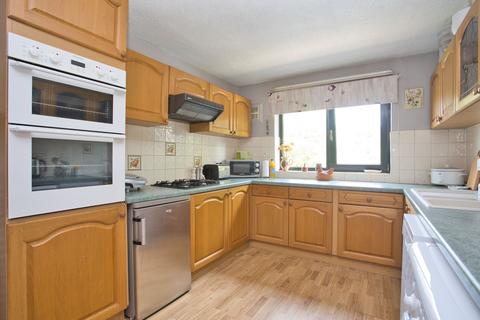 2 bedroom flat for sale, Lewisham Road, Dover, CT17