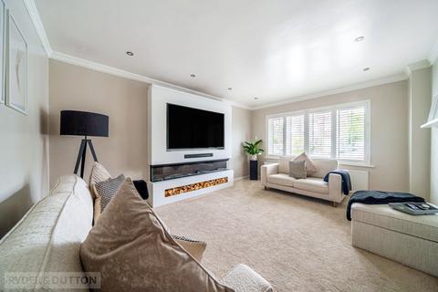 4 Noon Sun Close, Greenfield, Oldham, OL3 7JA