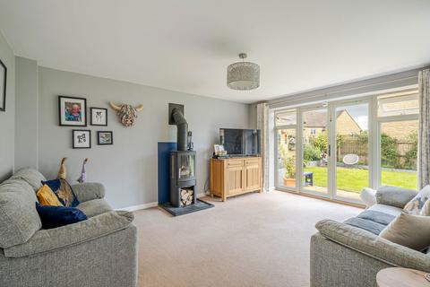 4 bedroom detached house for sale, Andrews Close, Tetbury