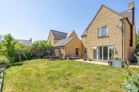 3 Andrews Close, Tetbury, GL8 8GN