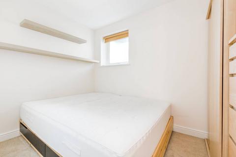 2 bedroom flat for sale, Cline Road, Bounds Green, London, N11