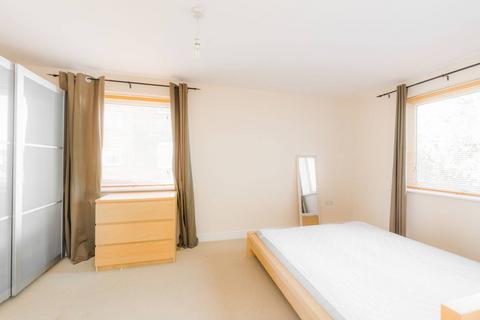 Cline Road, Bounds Green, London, N11