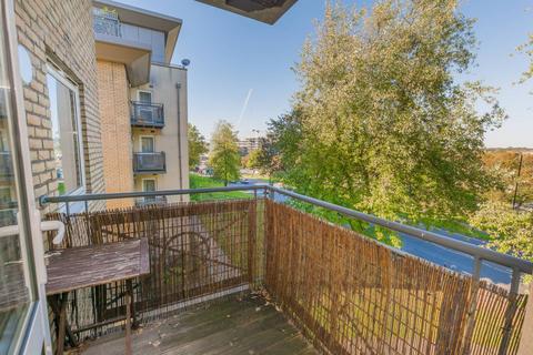 2 bedroom flat for sale, Cline Road, Bounds Green, London, N11