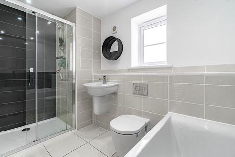 8 Corbett Close, Upper Heyford, Bicester, OX25 5AS