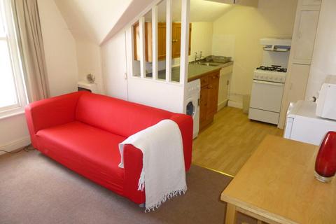 1 bedroom flat to rent, 26, Roundhay View, Leeds, West Yorkshire, LS8