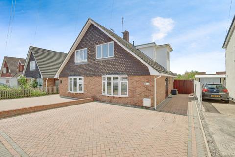 2 bedroom semi-detached house for sale, Manor Road, Benfleet, SS7