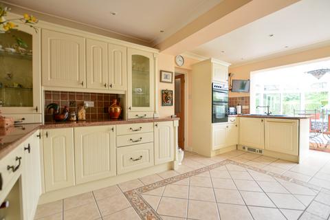 4 bedroom detached house for sale, Worcester WR3