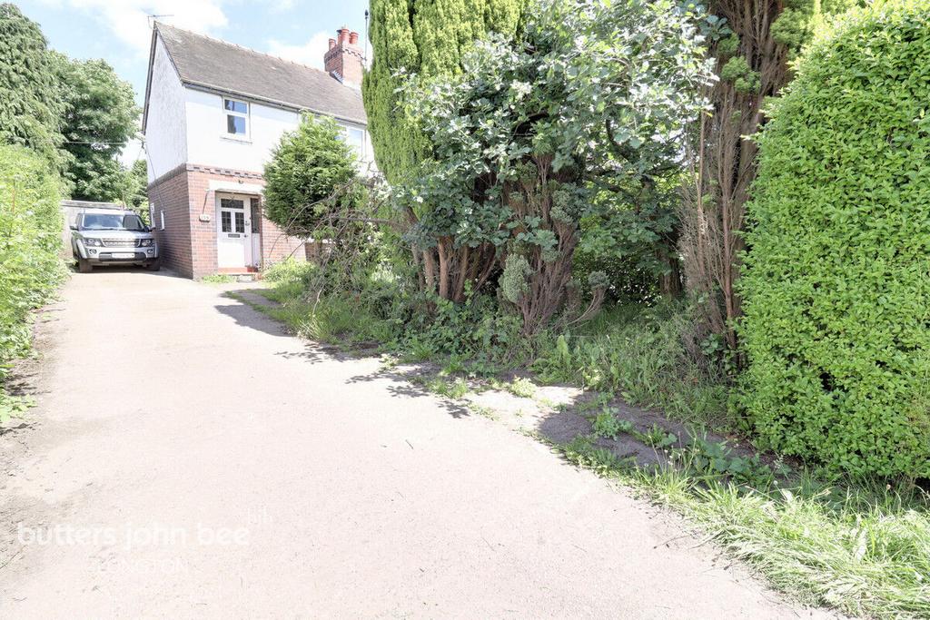 Uttoxeter Road, StokeOnTrent 3 bed semidetached house for sale £