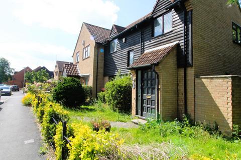 3 bedroom terraced house to rent, Lower Meadow