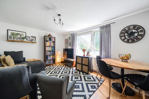 80 Priory Crescent, London, SE19 3EF
